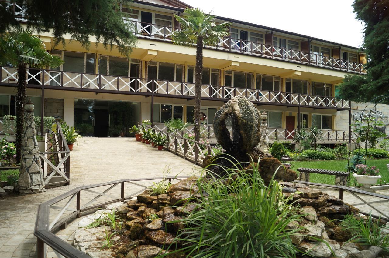 Pitsunda Hotel Pizunda Exterior photo