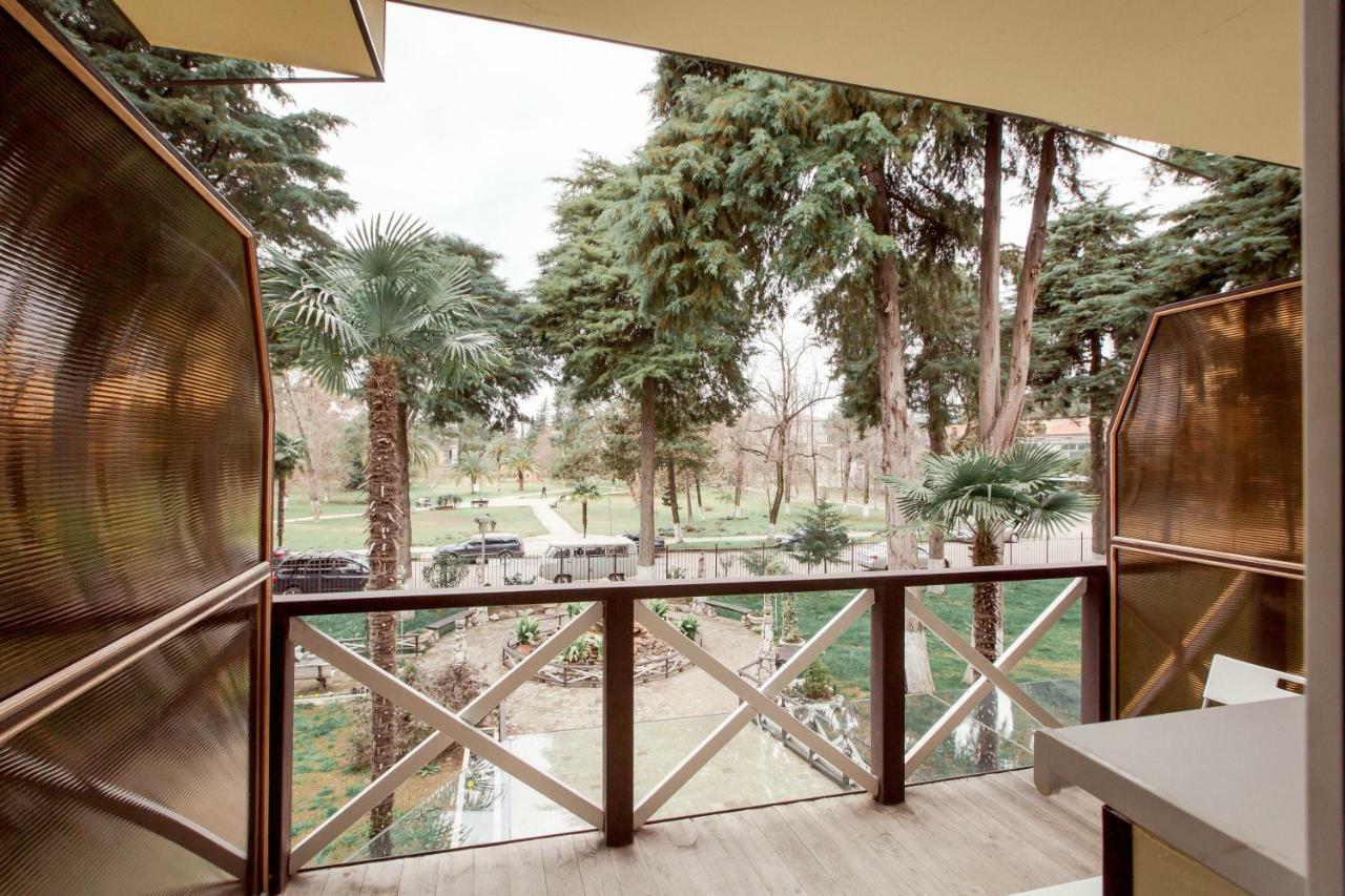 Pitsunda Hotel Pizunda Exterior photo