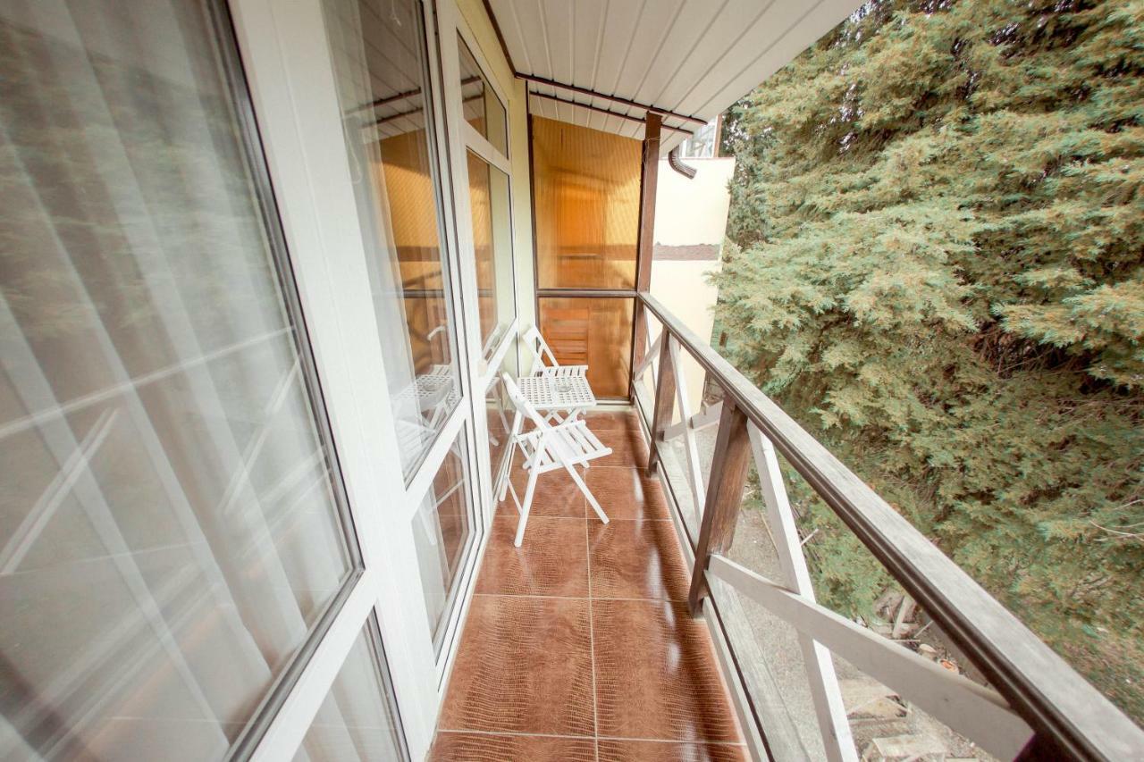 Pitsunda Hotel Pizunda Exterior photo