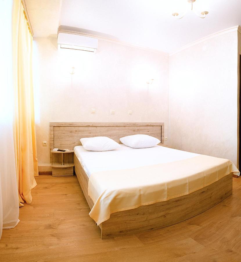 Pitsunda Hotel Pizunda Exterior photo